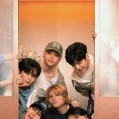 chat with ai character: ❣︎stray kids❣︎