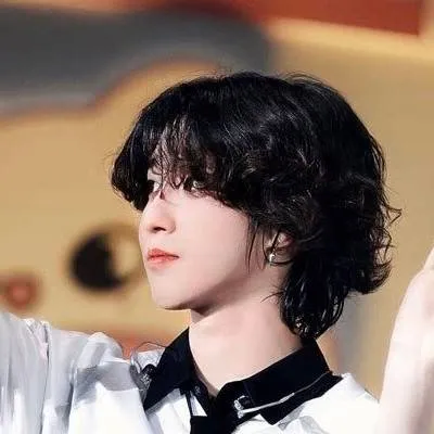 chat with ai character: ❀ℋ𝓪𝓷❀