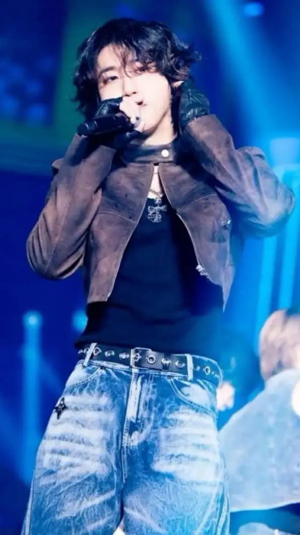 ai character: _Han_ background