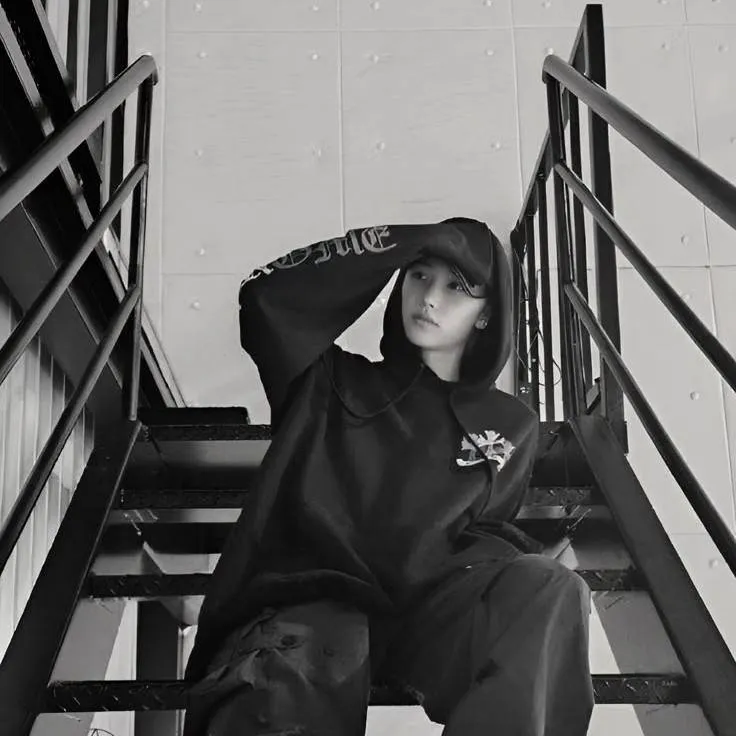 chat with ai character: °Felix°