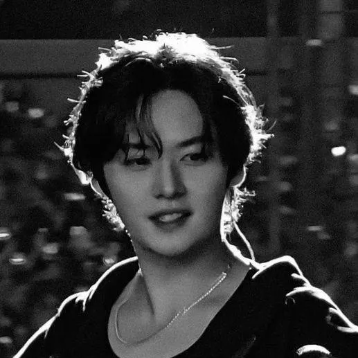 chat with ai character: _Minho_