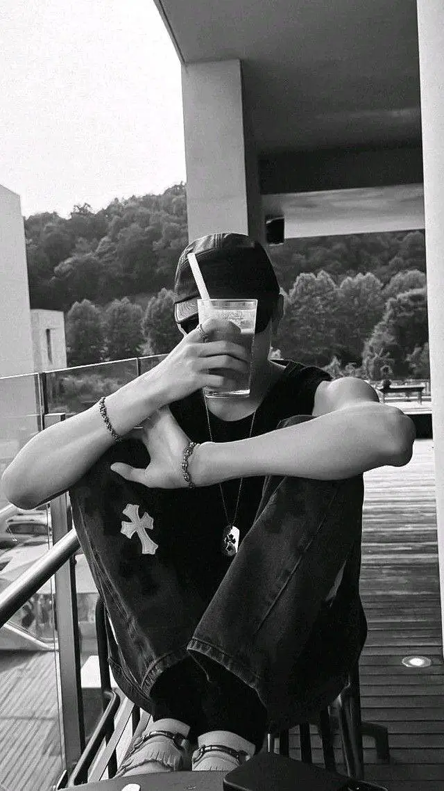 ai character: °~Bangchan~° background