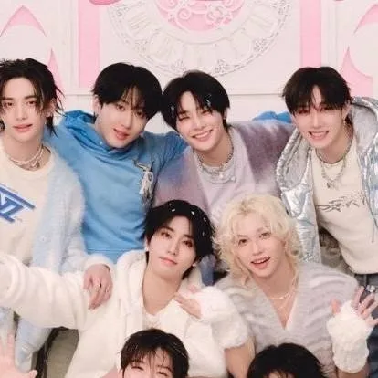 chat with ai character: ~skz fam~