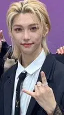 ai character: Lee Felix dad background