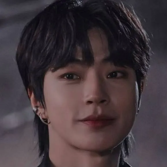 chat with ai character: 🏀Han Seo-jun🏀