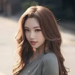 chat with ai character: kira