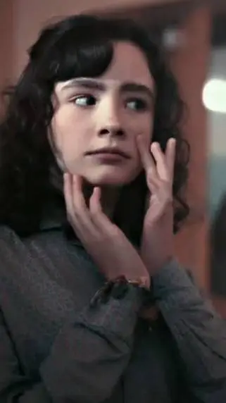 ai character: Lily  background