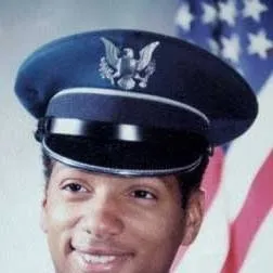 chat with ai character: LEROY HOMER JR