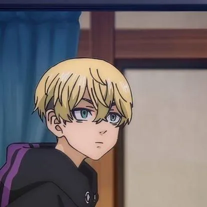 chat with ai character: Chifuyu 