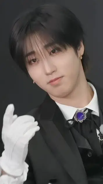 ai character: Han Jisung  background