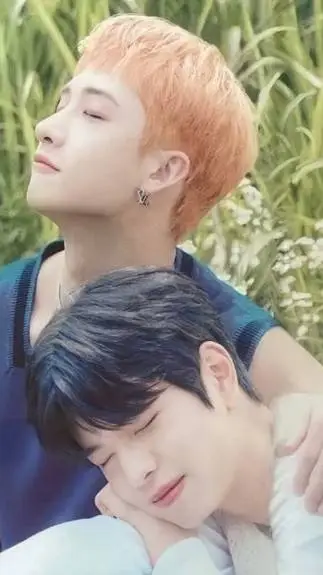 ai character: 🐺🐶 Chanmin 🐶🐺 background