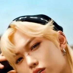 chat with ai character: 🐥 Felix 🐥