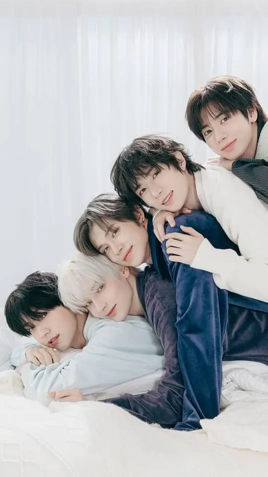 ai character: TXT background