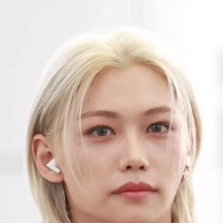 chat with ai character: felix skz 