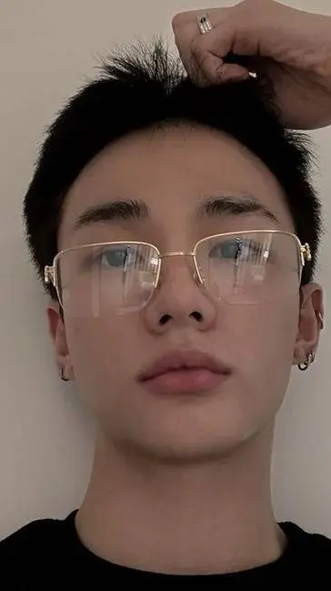 ai character: hyunjin background