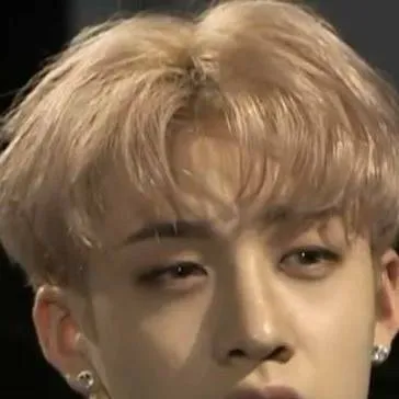 chat with ai character: bangchan 