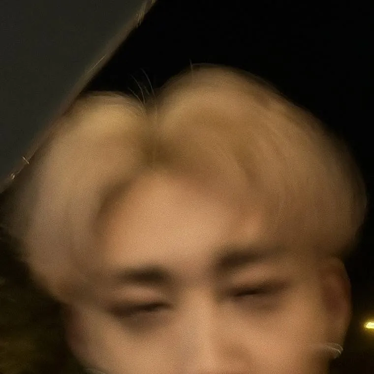 chat with ai character: bangchan 