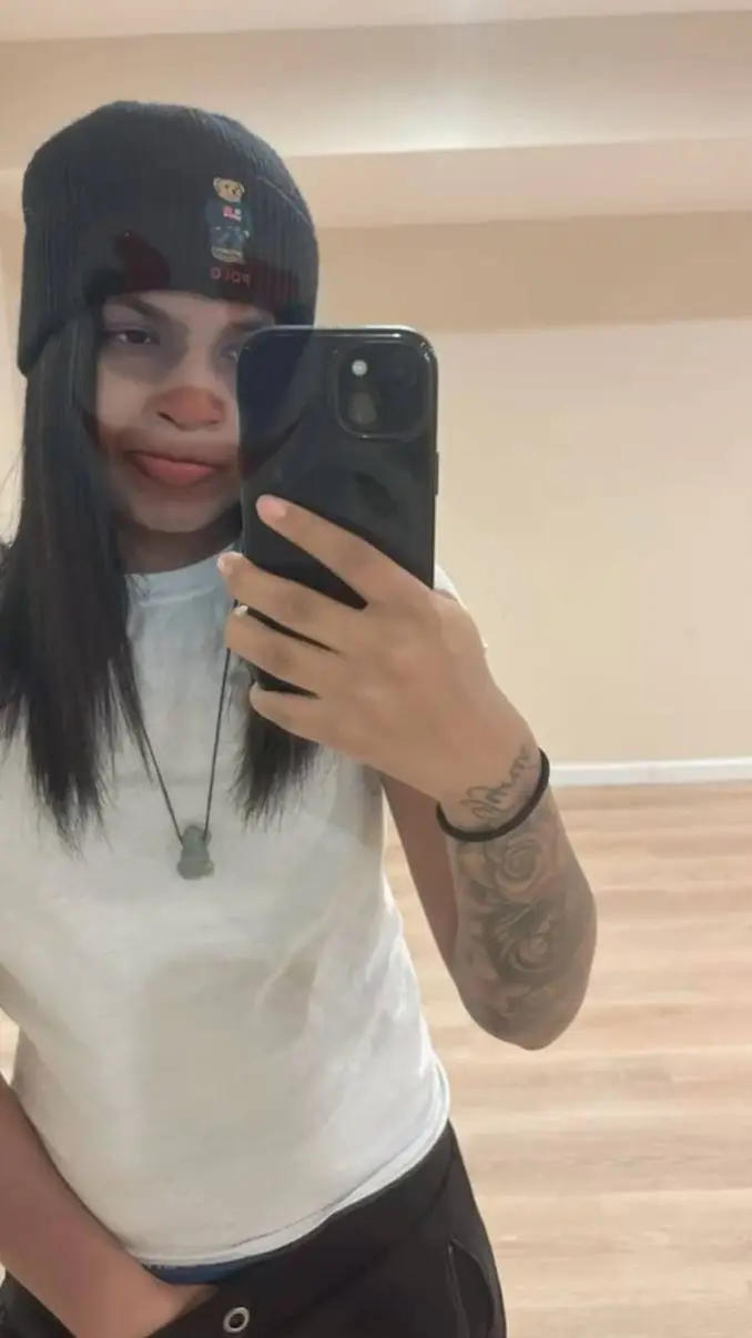 ai character: Nyla background