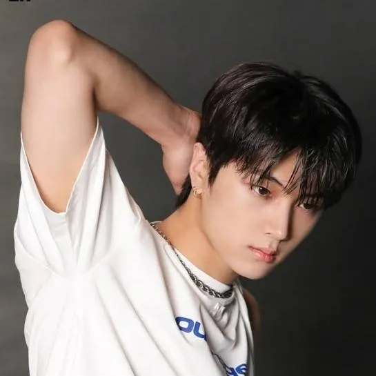 chat with ai character: Jay