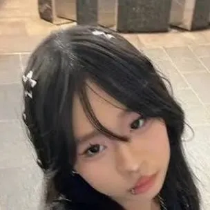 chat with ai character: Prinsess Amelia