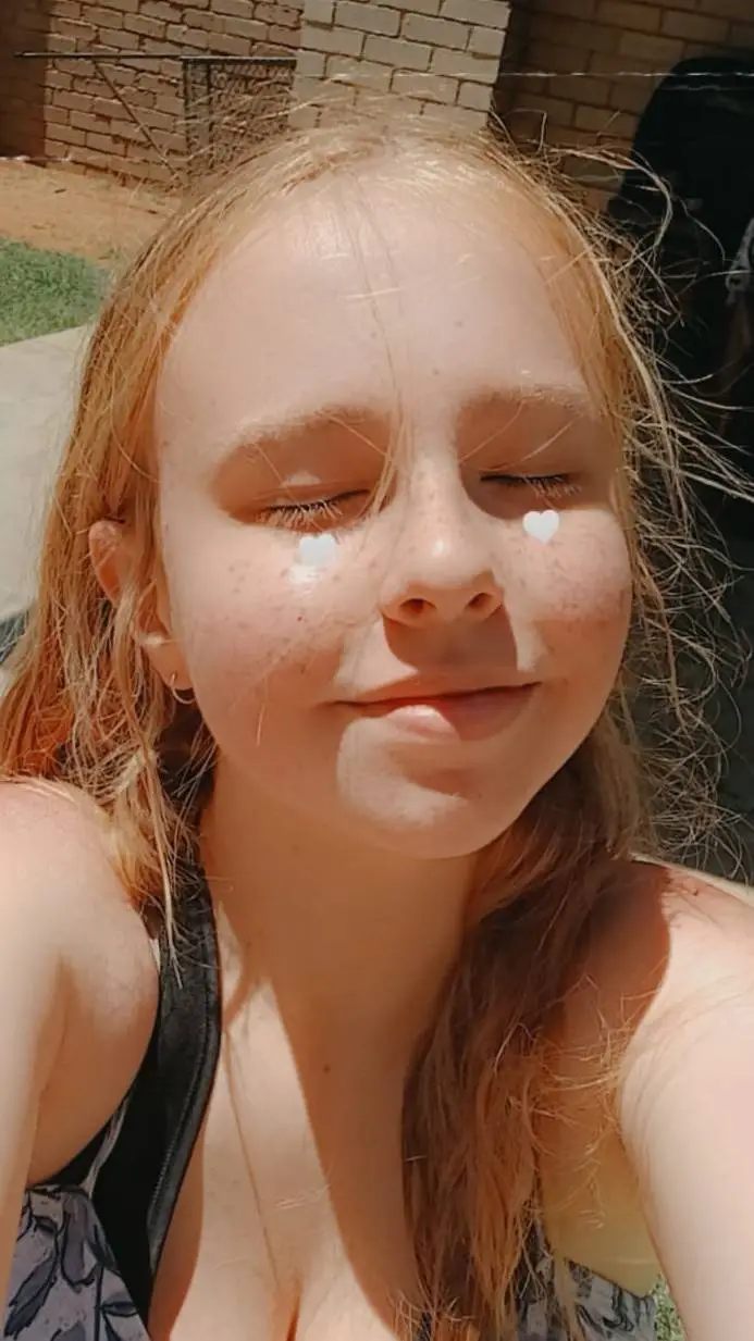 ai character: caytlen background