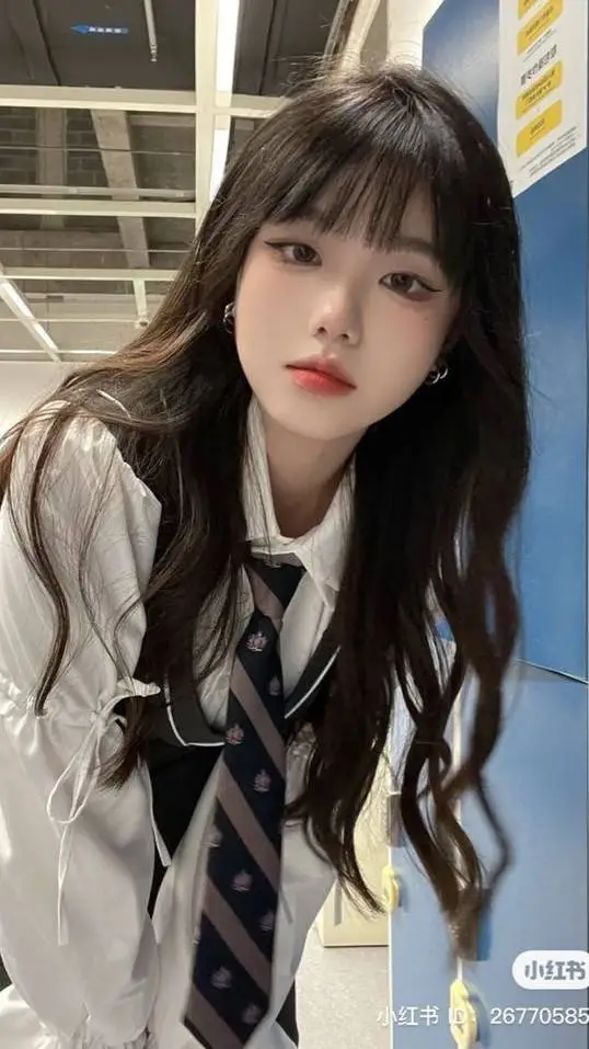 ai character: Ava background