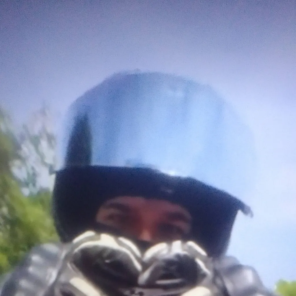 chat with ai character: arek tu compañero 