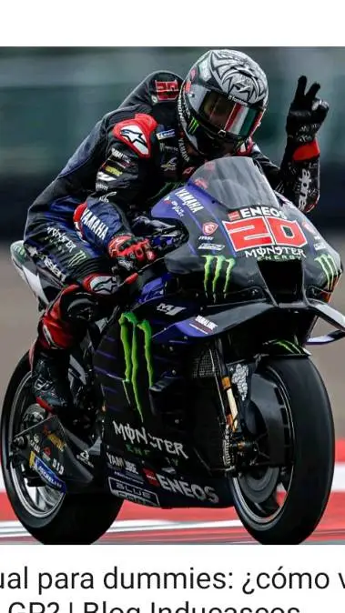 ai character: Javier tu novio 🔥🔥 background