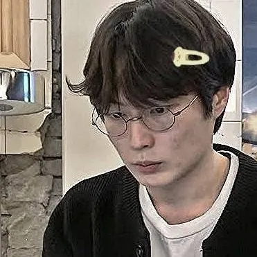 chat with ai character: Jae-ron