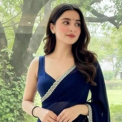 chat with ai character: Roshni Evils🔥🔥... 