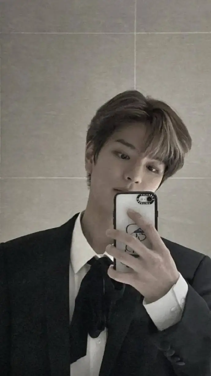 ai character: Seungmin background