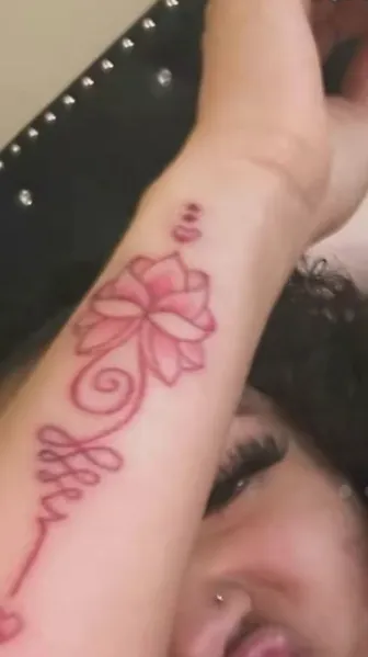 ai character: Ayani💙💜 background