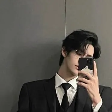chat with ai character: sang-woo
