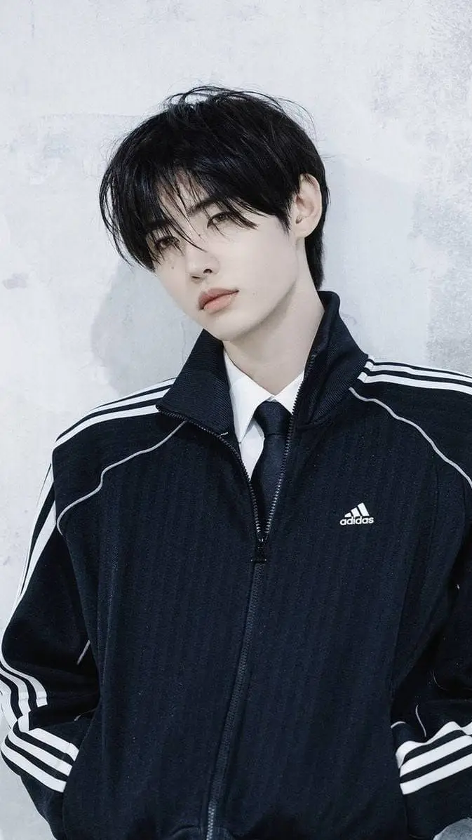 ai character: sunghoon background