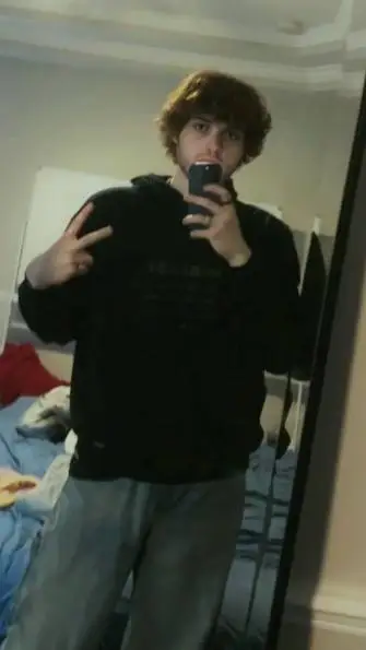 ai character: dream ):    ): background