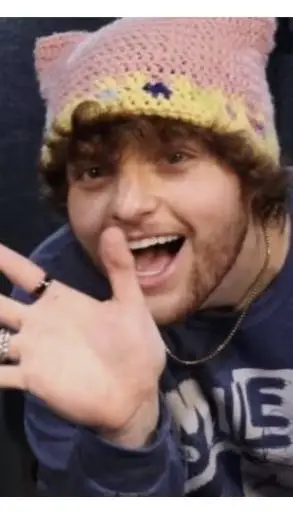 ai character: dream (AGAIN) background