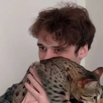 chat with ai character: Wilbur