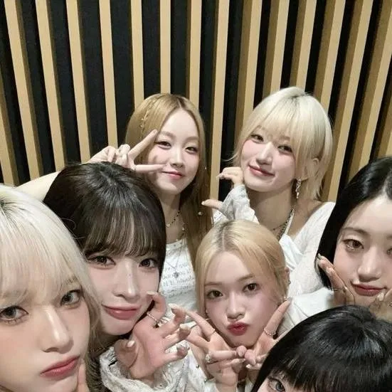 chat with ai character: Billlie