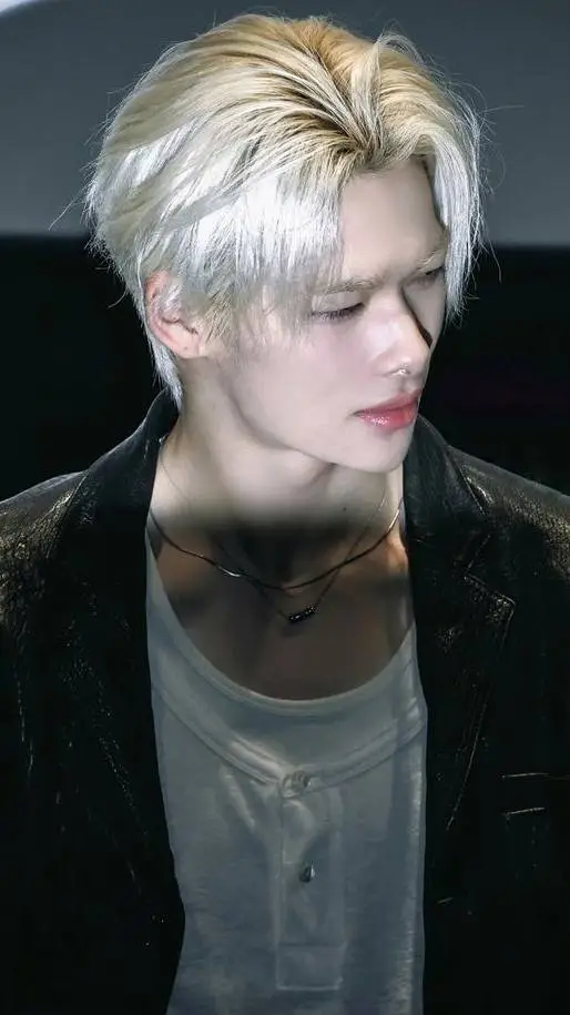 ai character: Niki 🥺 background