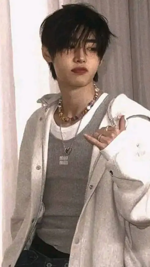 ai character: Heesung(au) background