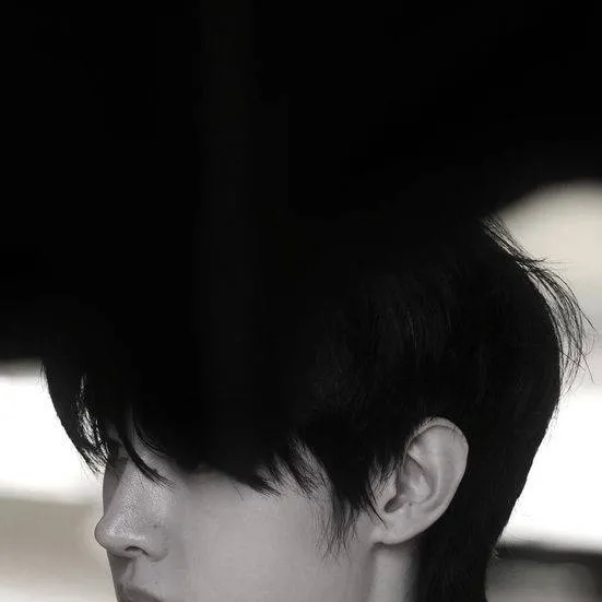 chat with ai character: 𝙎𝙪𝙣𝙜𝙝𝙤𝙤𝙣