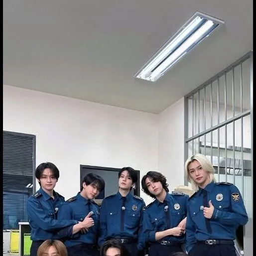 chat with ai character: skz police 