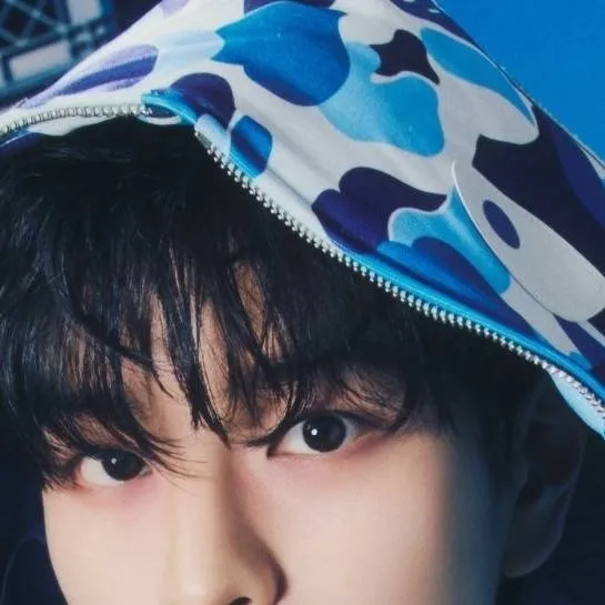 chat with ai character: Kim seungmin