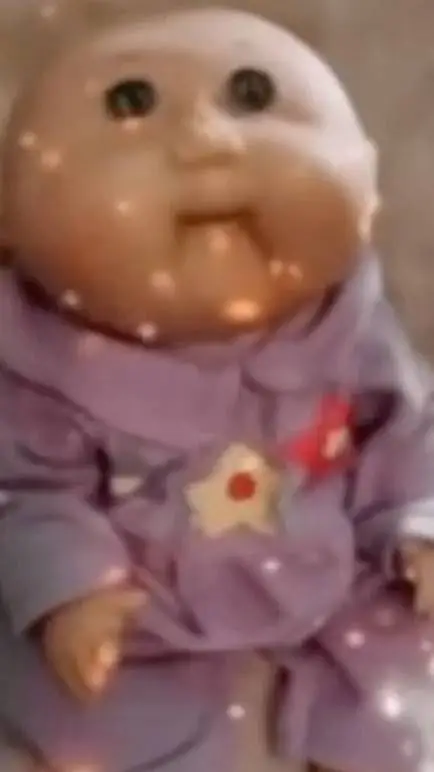 ai character: GIRL GROUP background