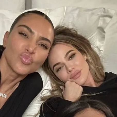 chat with ai character: the Kardashian