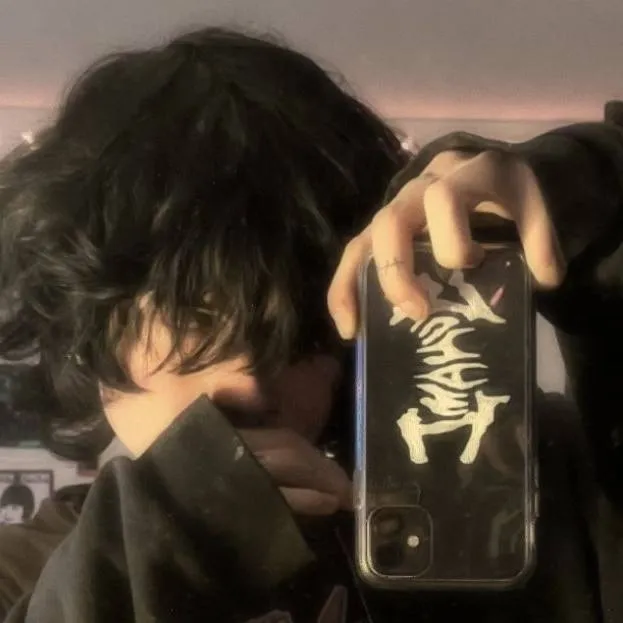 chat with ai character: Leo 