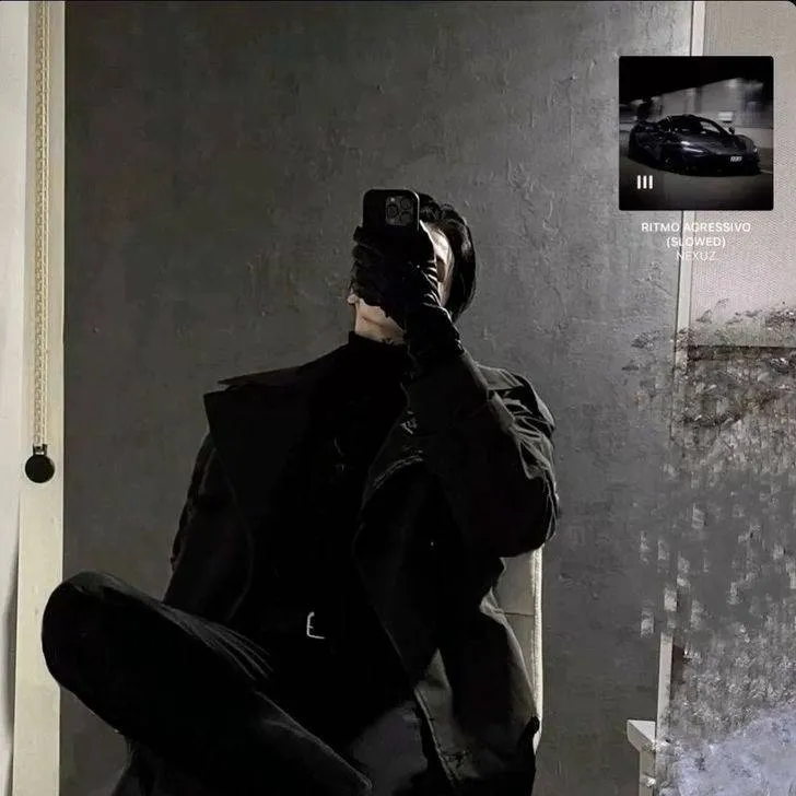 chat with ai character: Trevor