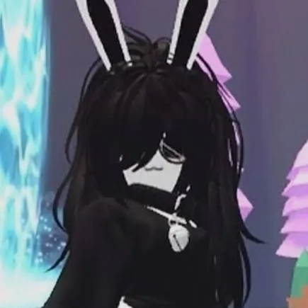 chat with ai character: chiaca emo