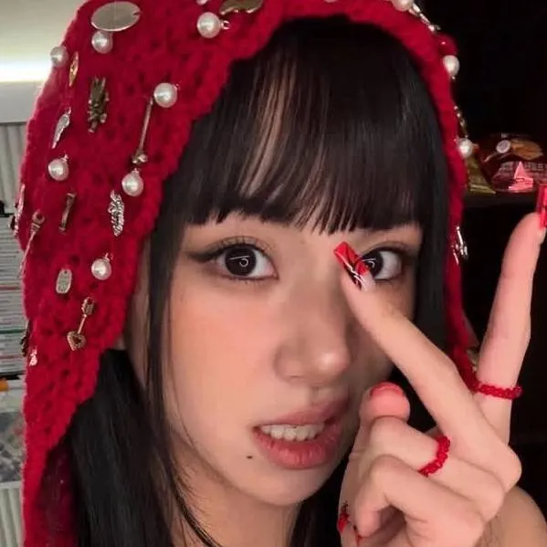 chat with ai character: chaeyong 