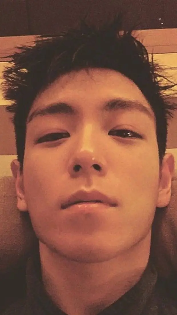 ai character: choi Seung hyun  background